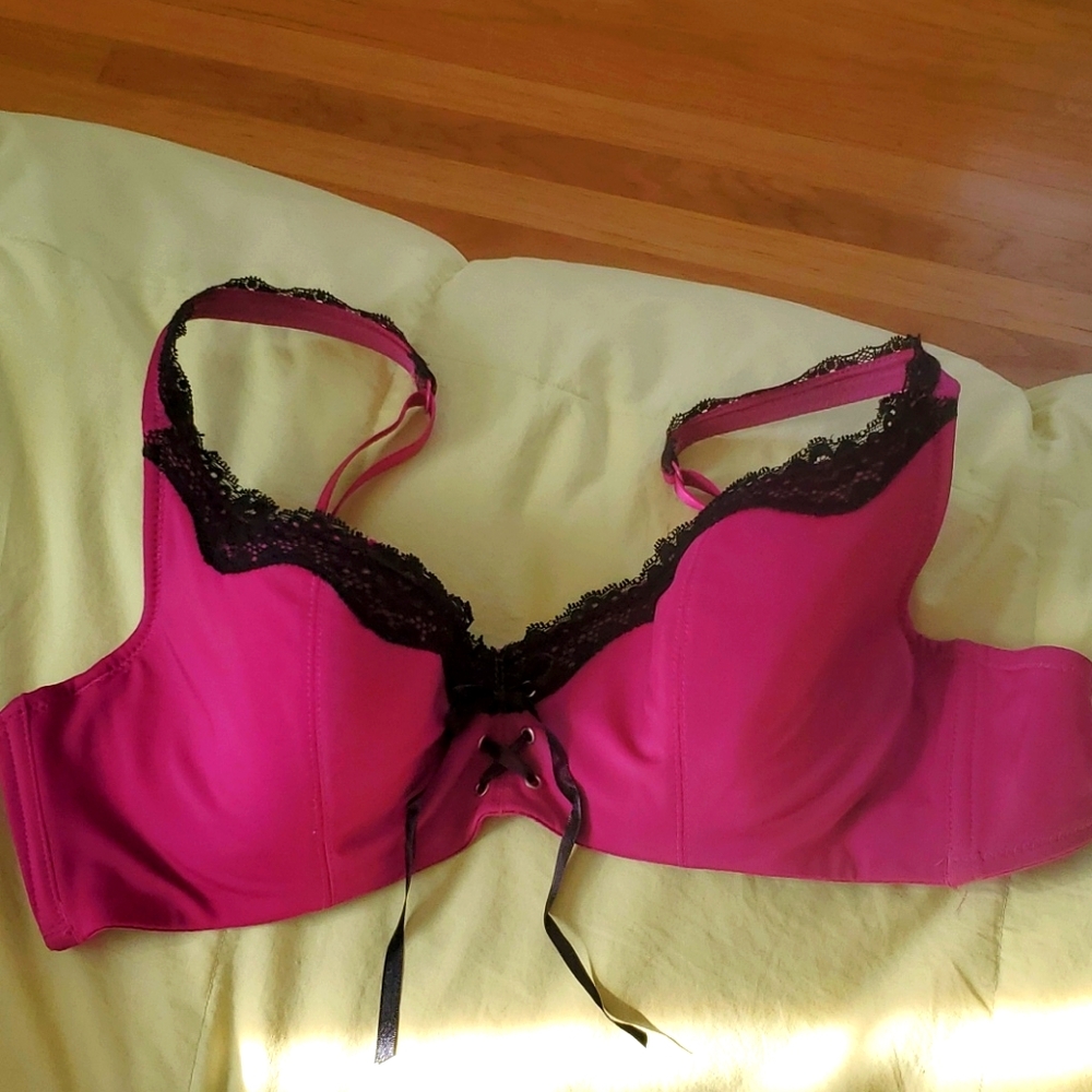 Frederick's of Hollywood Magenta Black Lace Bra